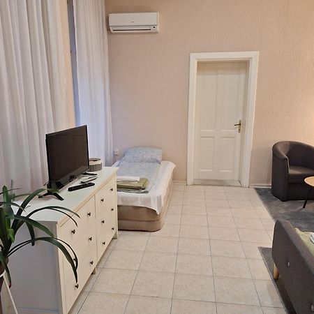 Mainstreet Apartman سوبوتيتْسا المظهر الخارجي الصورة